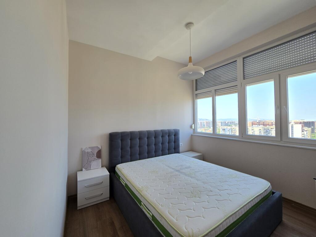 📢 For Rent – Apartment 2+1 📍 Opposite Delijorgji, Kavaja Street – Tirana 🏢 11th floor, new building with elevator 🛋️ Comfortable layout: 2 bedrooms, spacious living room, kitchen, bathroom 💶 Price: 850 €/month  