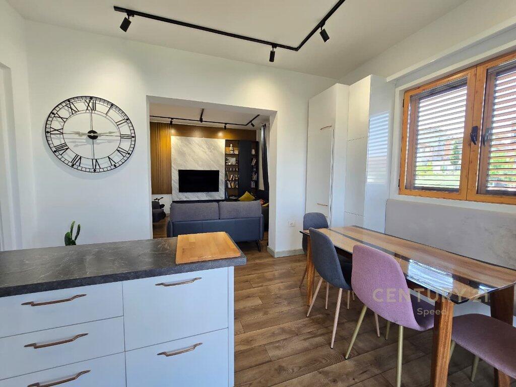 🌟 Apartment 3+1+2 for rent with parking space in Sauk të Ri, Tirana