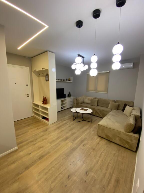 APARTAMENT ME QERA 1+1+BALLKON KOMUNA E PARISIT 65.000 LEKE