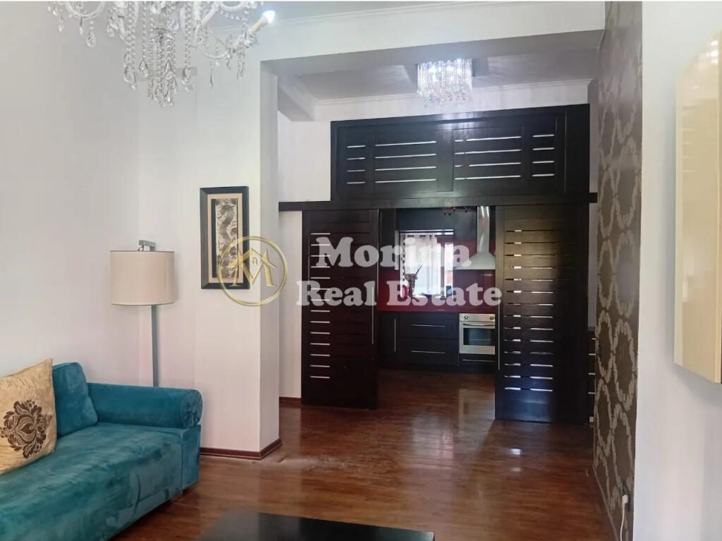 Apartment 2+1 with veranda, Barricades Street in the center of Tirana, 1200 Euro/month.