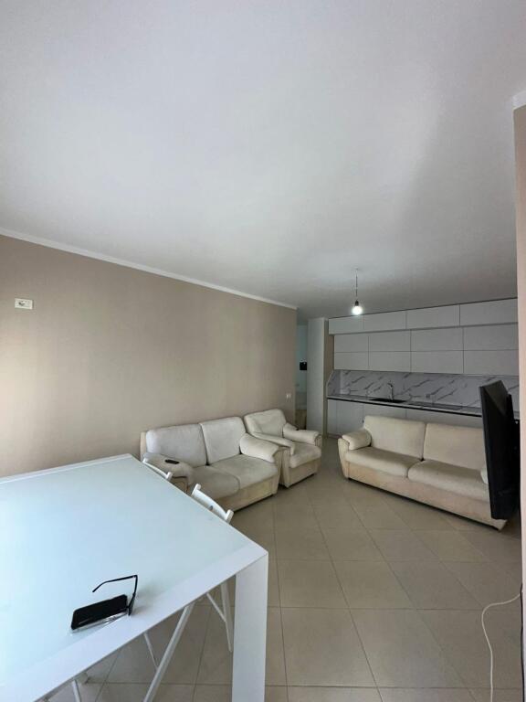 Qera Apartament Sistemin 2+1+me 2 Ballkone 📍Policia Durres