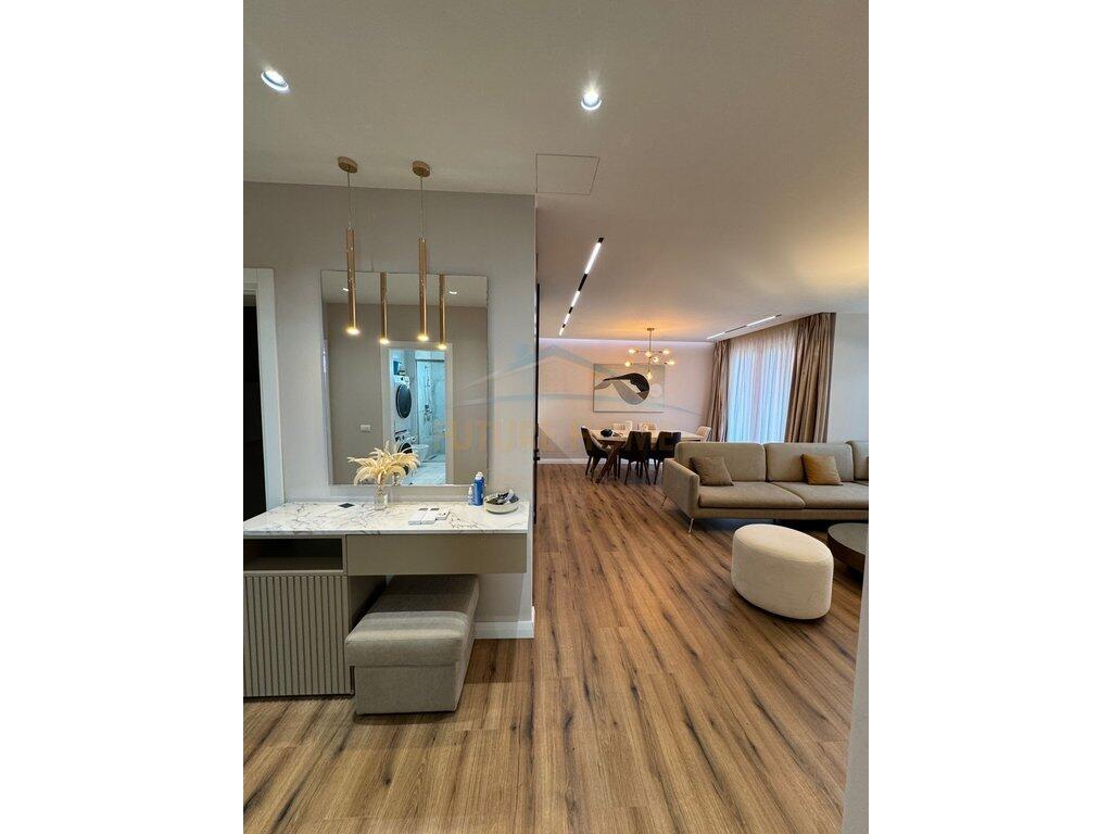 Qera, Apartament 3+1+2+Post Parkimi, Rezidenca Future Home, Tiranë,1,200 €