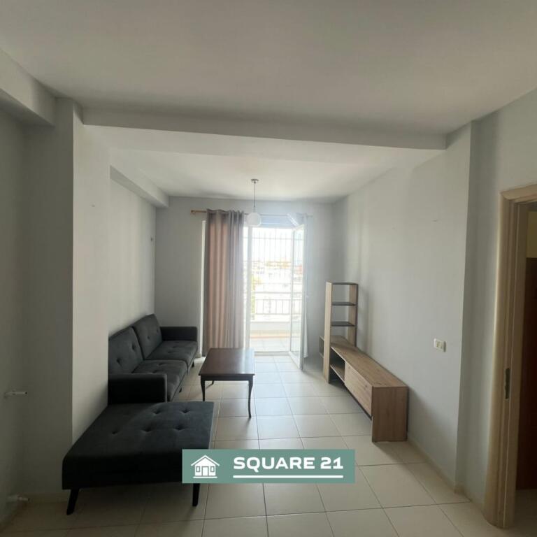 📍 Apartament me Qira – Fresku, Tiranë