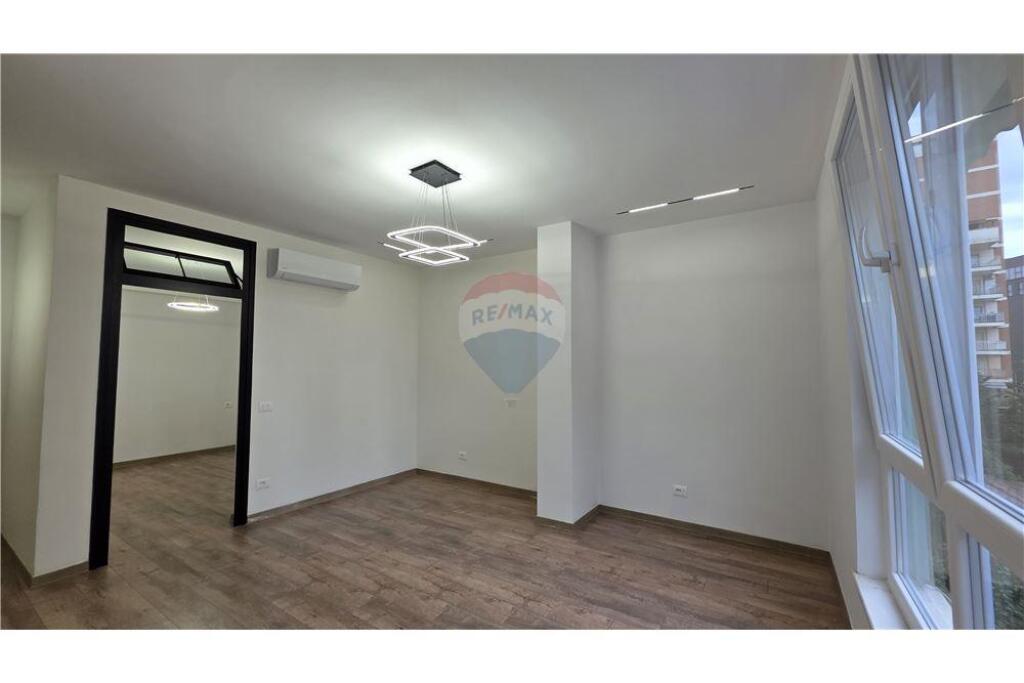 Apartament 2+1 per shitje te Rruga e Elbasanit.