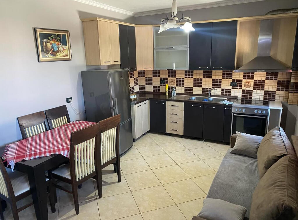 🏡 Appartamento 1+1 in affitto alla fine del Nuovo Viale, Tirana
