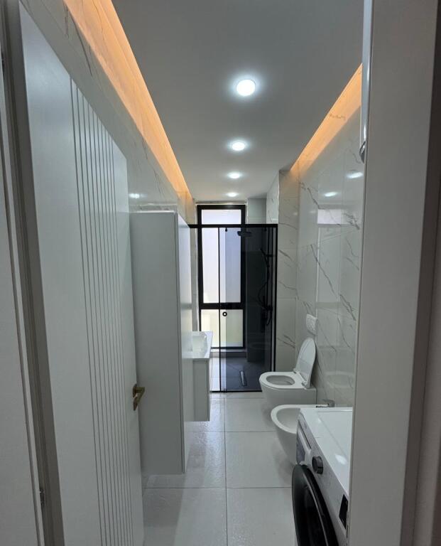 APARTAMENT ME QERA 1+1 BULEVARDI I RI 700 EURO