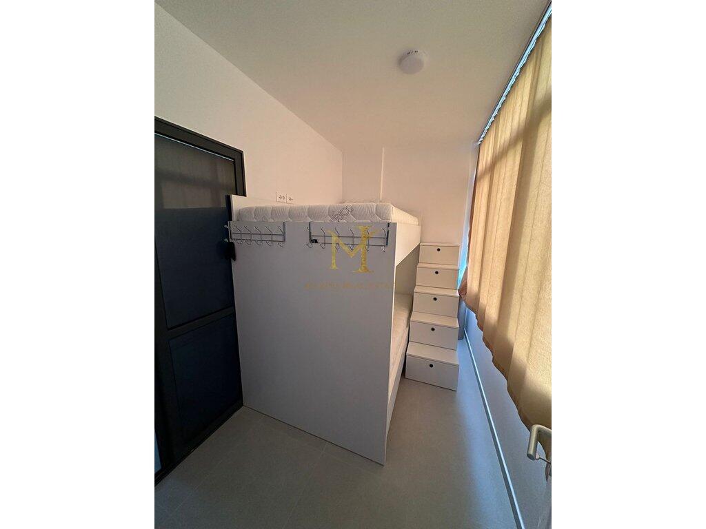 JEPET APARTAMENT I KONVERTUAR NE 2+1 , PLAZH HEKURUDHA!!