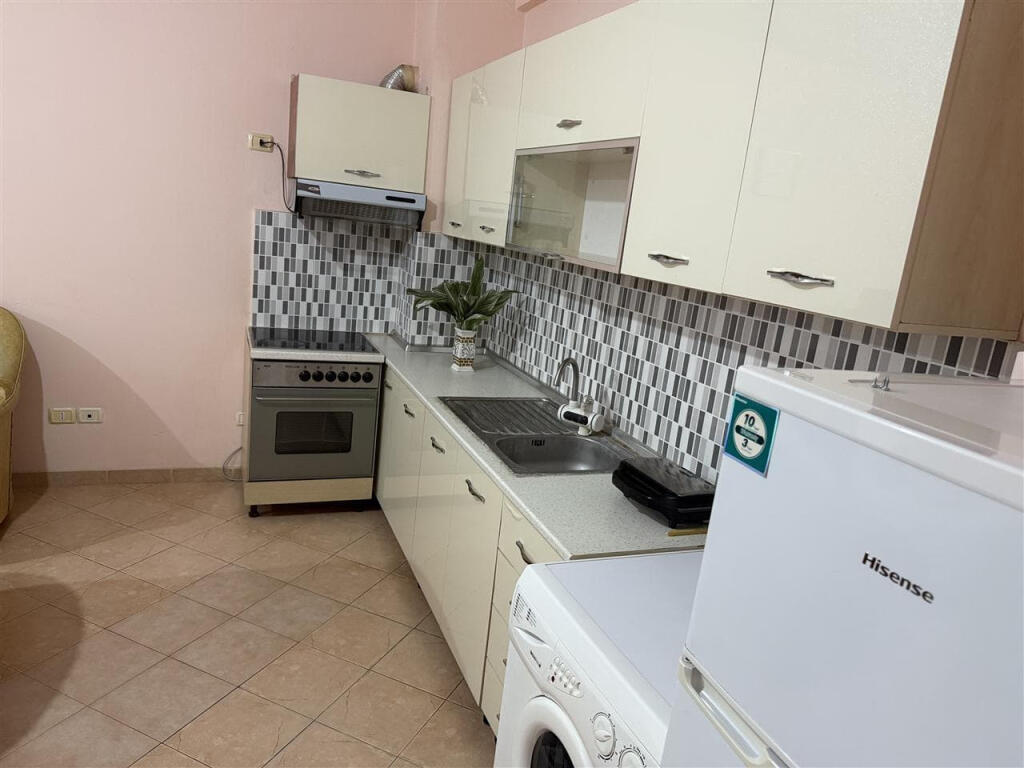 Apartament Me Qera 1+1 Tek Kodra e Diellit (ID B2101234) Tirane