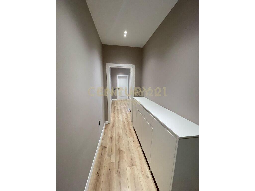 Apartament 1+1 me Qira – Pranë Nënkalimit, Komuna e Parisit, Tiranë