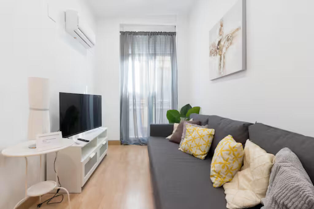 Apartament Me Qera 1+1 Tek Ali Demi (ID B2101232) Tirane
