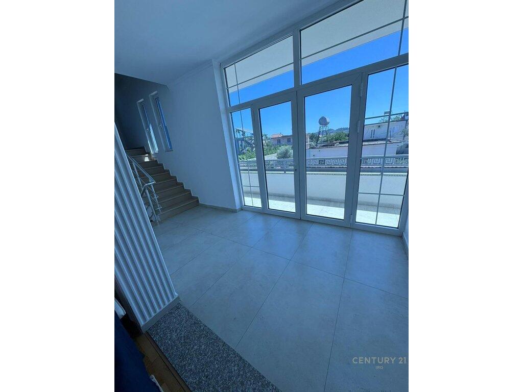 3-STOREY VILLA FOR RENT AFTER QTU!