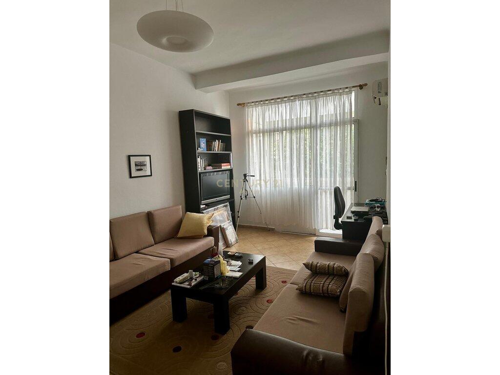 SHITET APARTAMENT 1+1 TEK RRUGA E DURRESIT!!!
