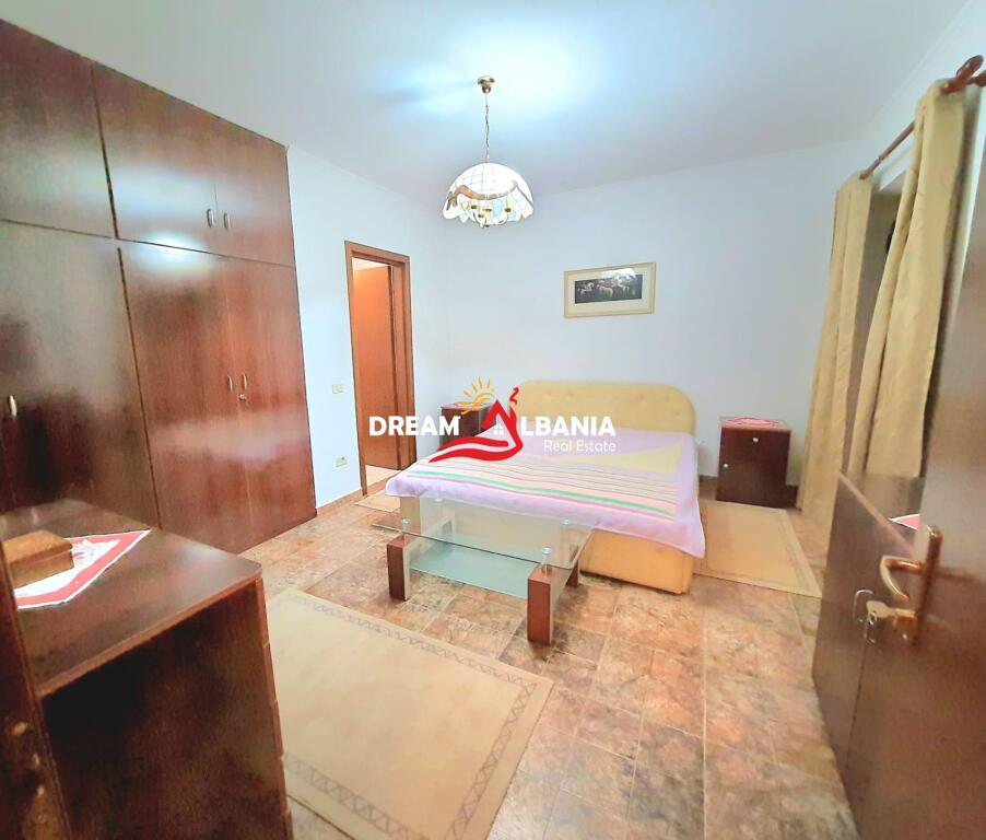 3+1 apartment for rent on Durres street near the Ministry of Education in Tirana (ID 4231307)