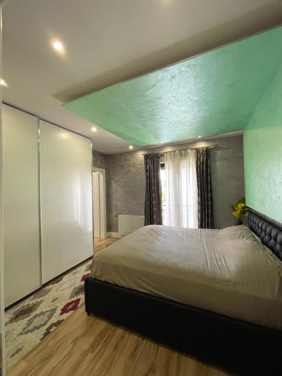 ✨ AFFITTASI SUPER APPARTAMENTO 2+1+2 + POSTO AUTO ✨ 📍 Unaza e Re, Complesso Green City