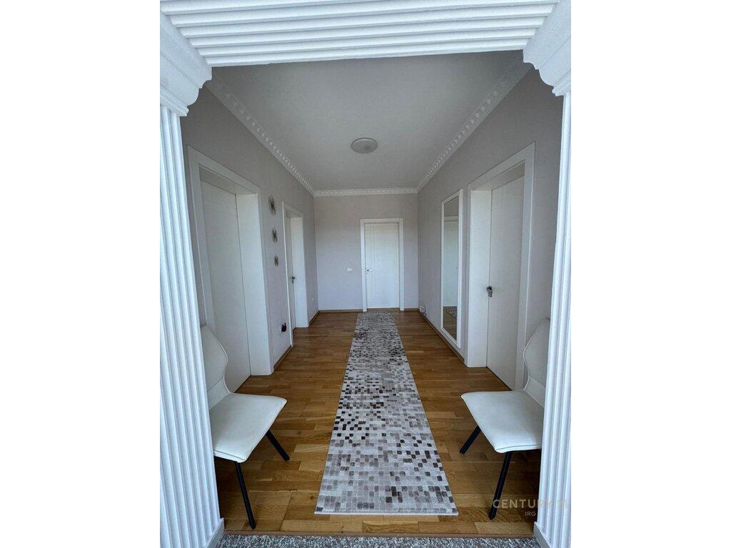 3-STOREY VILLA FOR RENT AFTER QTU!