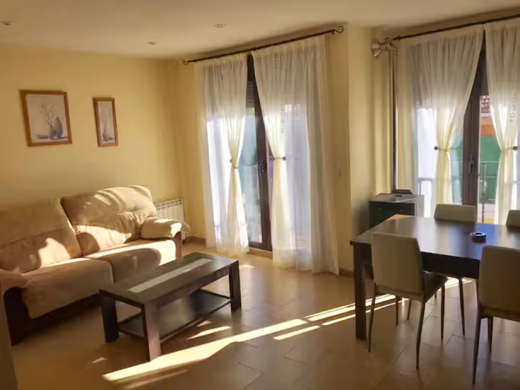 Appartamento Duplex In Affitto 2+1 a Fresk (ID B2201449) Tirana