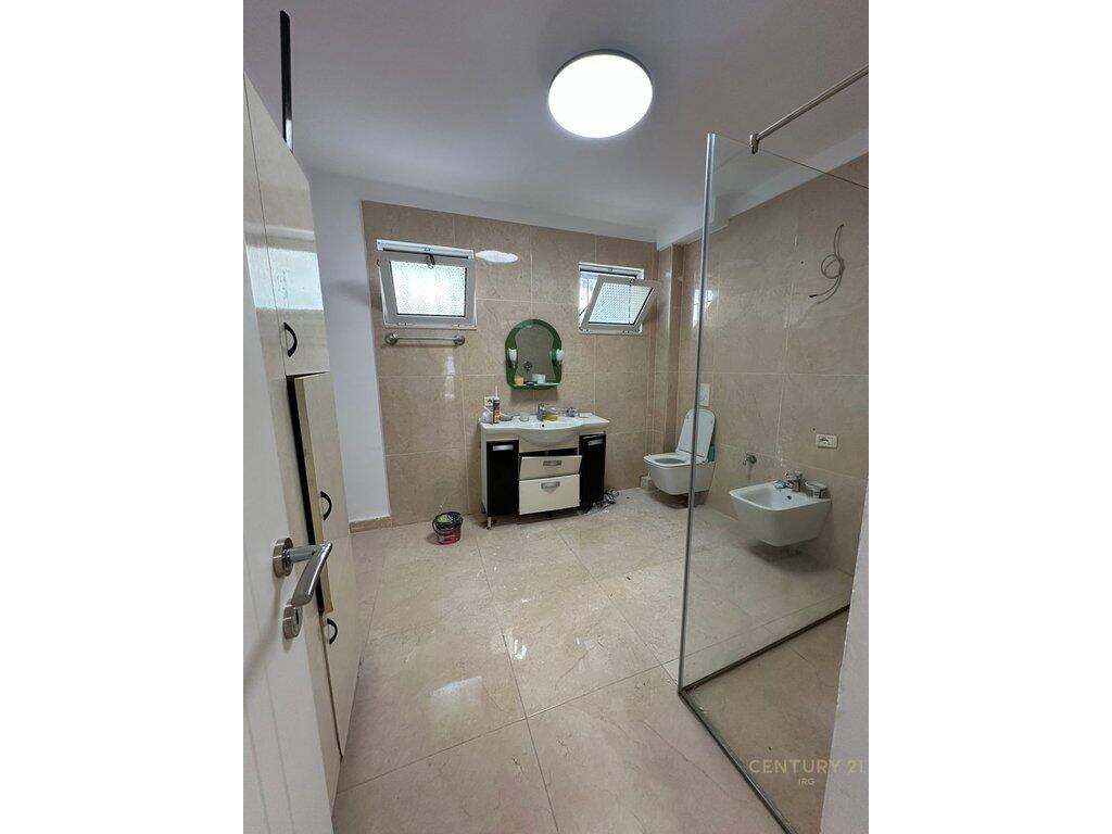 APARTMENT 2+1 FOR SALE NEAR PETRO NINI!