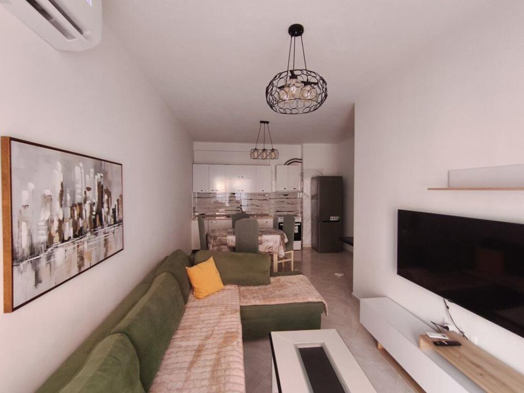 APARTAMENT ME QERA 2+1 GOLDEN PARK 500 EURO