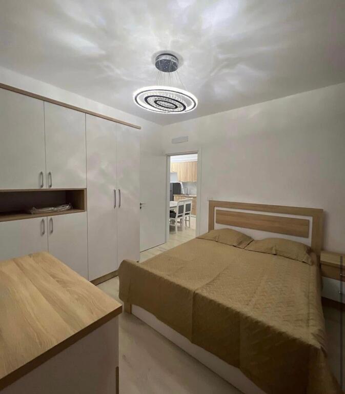 Appartamento 1+1 in affitto  5° piano palazzo con ascensore  Arredato  A Astir vicino a Teodor Keko  Prezzo 450€