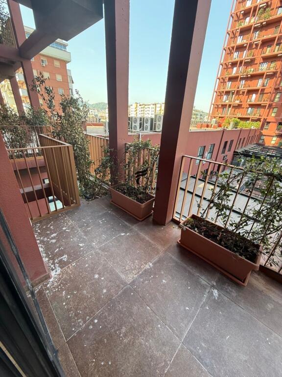 UFFICIO IN AFFITTO 115M2 VIA KAVAJES 1.300 EURO