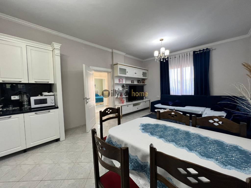 Jepet me qira Shtepi Private 2 Katëshe, "Vishaj", Tiranë