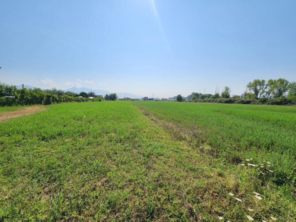 🟤 Land for Sale 3500m² Behind Megatek 🏬 ( Highway - Tirana - Durres 📍) 175K - Strategic Location 🟢