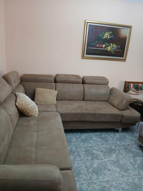 For rent 2+1 apartment Red School