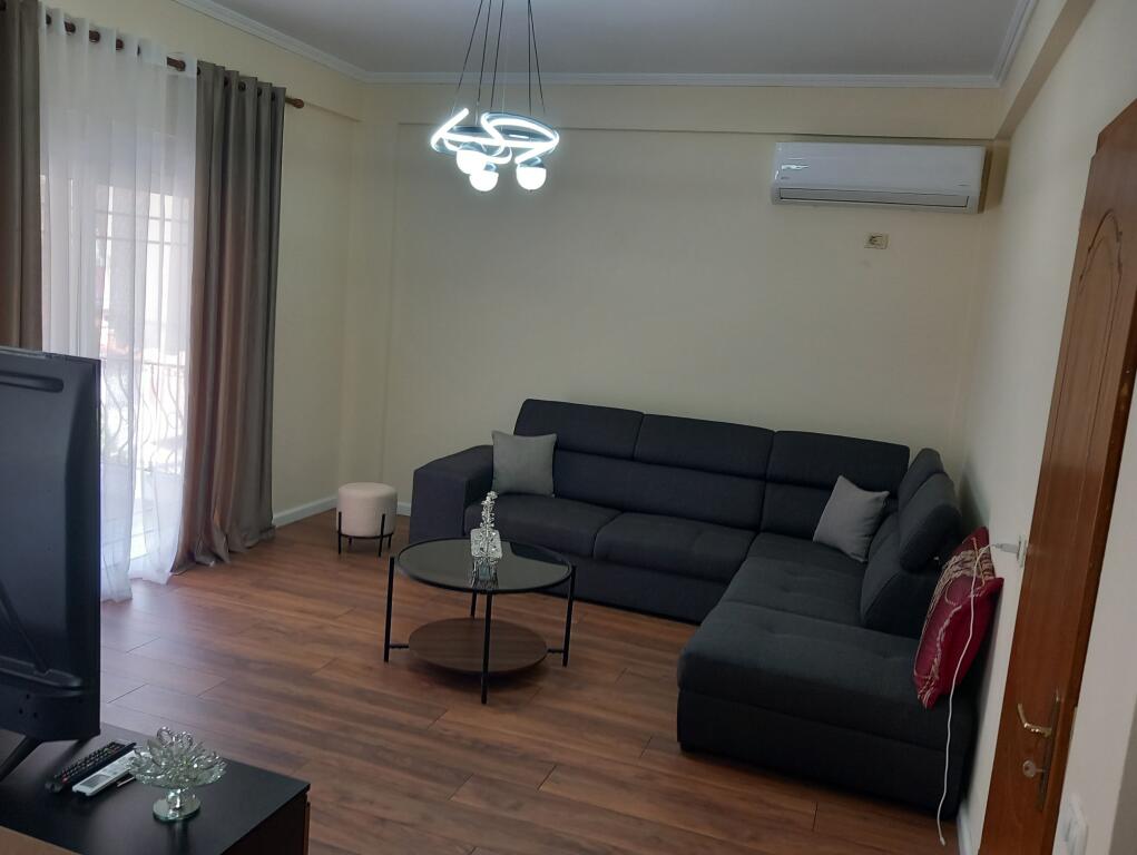 Apartment 2+1 for rent Marije Kraja St.
