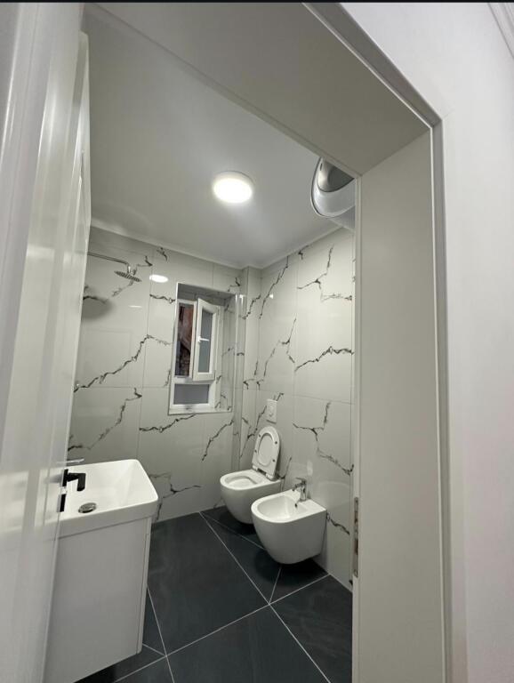SHITET APARTAMENT 1+1 BLV ZOGU I PARE 153.000 €