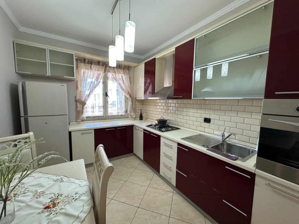 Affitto appartamento 2+1, 130 m². Durazzo, Volga