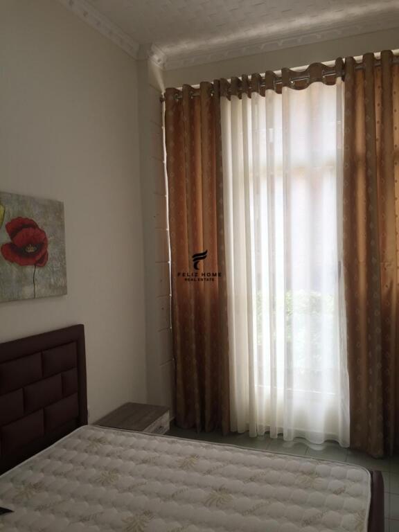 APARTAMENT ME QERA 1+1 PAZARI RI 450 EURO
