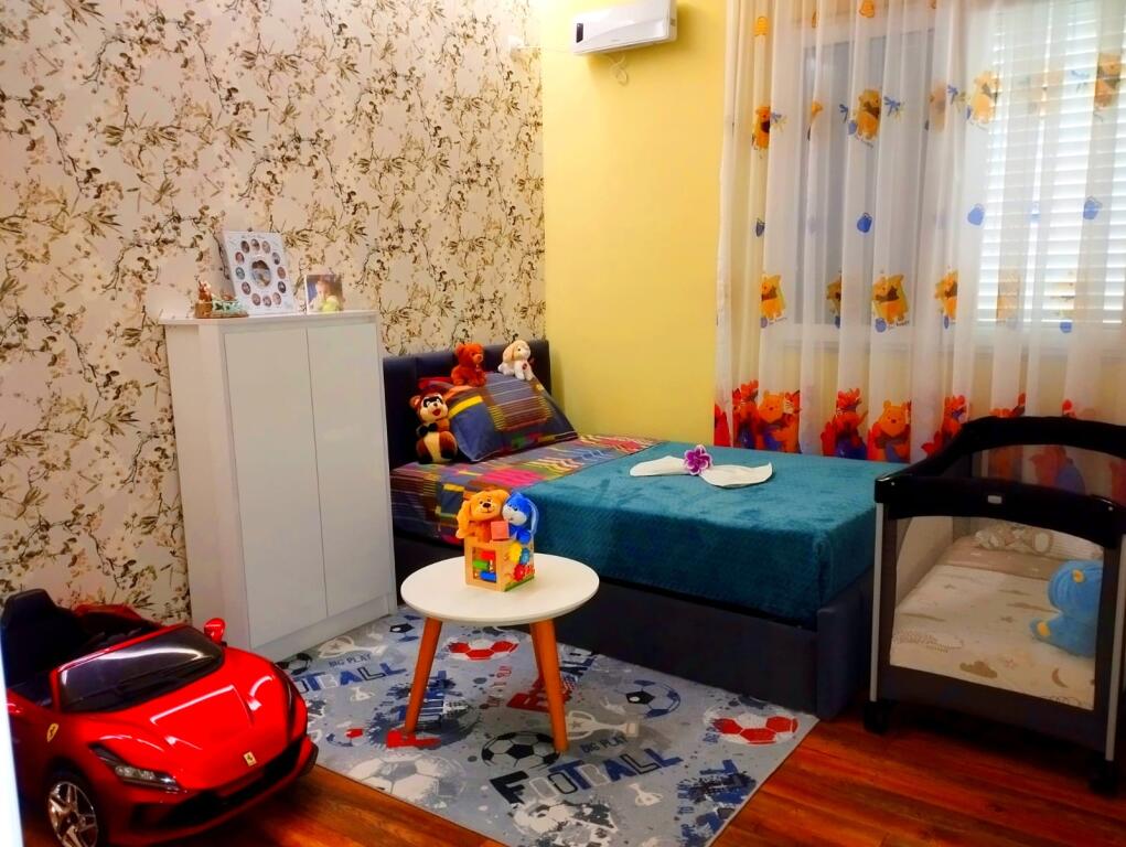 Jepet me QIRA apartament 2+1+ 2 Parkime në Sauk