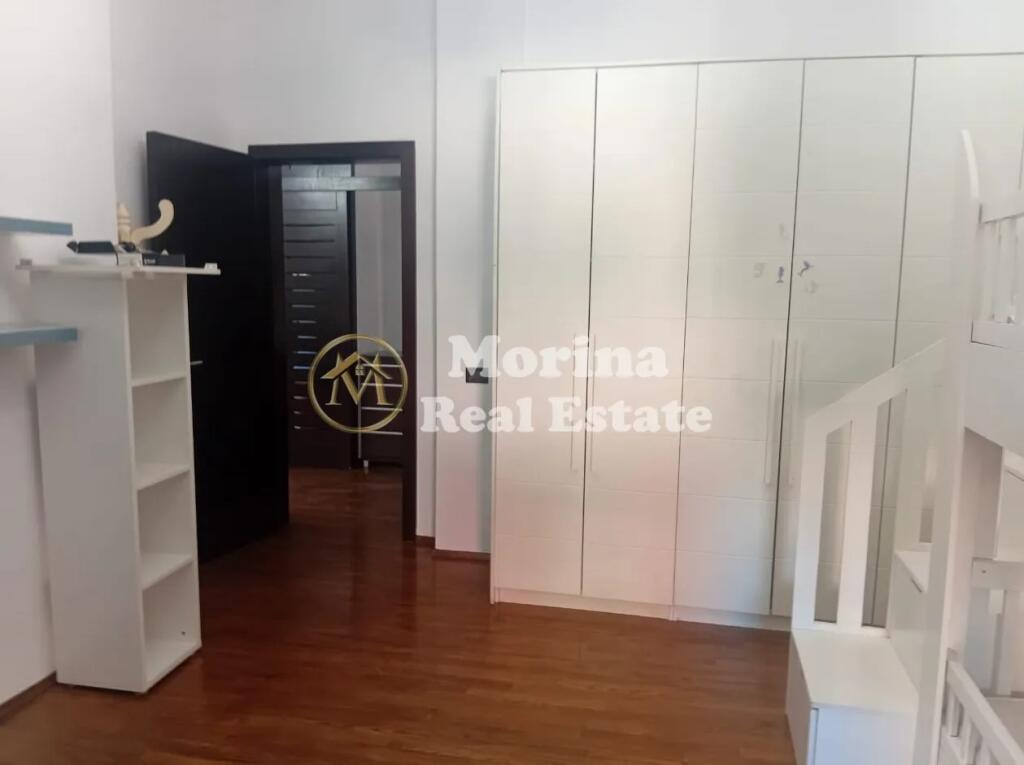 Apartment 2+1 with veranda, Barricades Street in the center of Tirana, 1200 Euro/month.