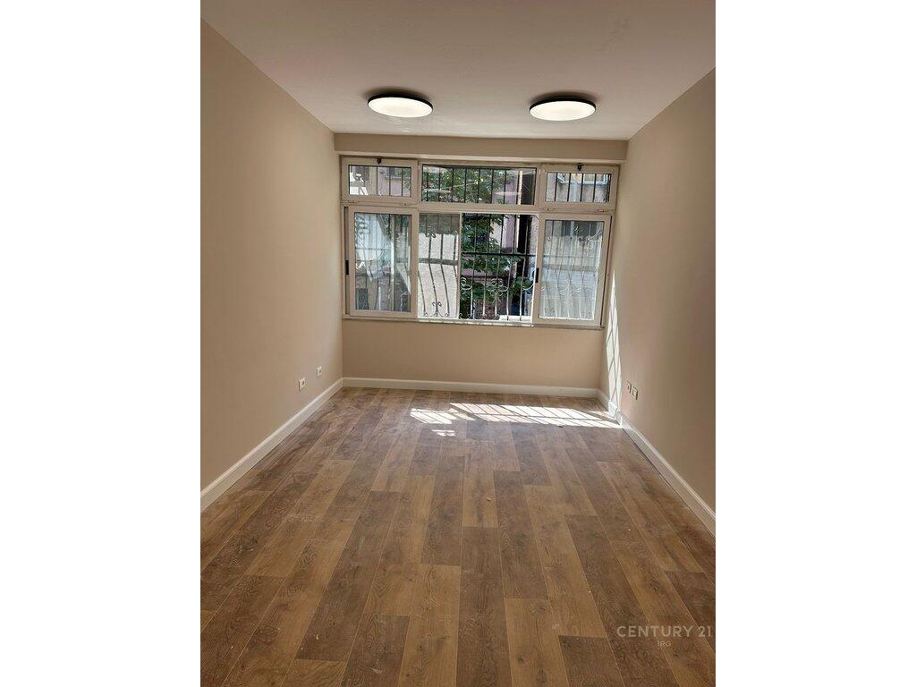 APARTMENT 2+1 FOR SALE NEAR PETRO NINI!