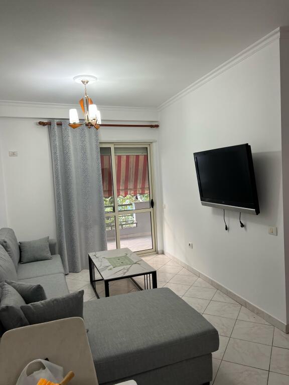 Jepet Me Qera Apartament 2+1+1 Ballkon
