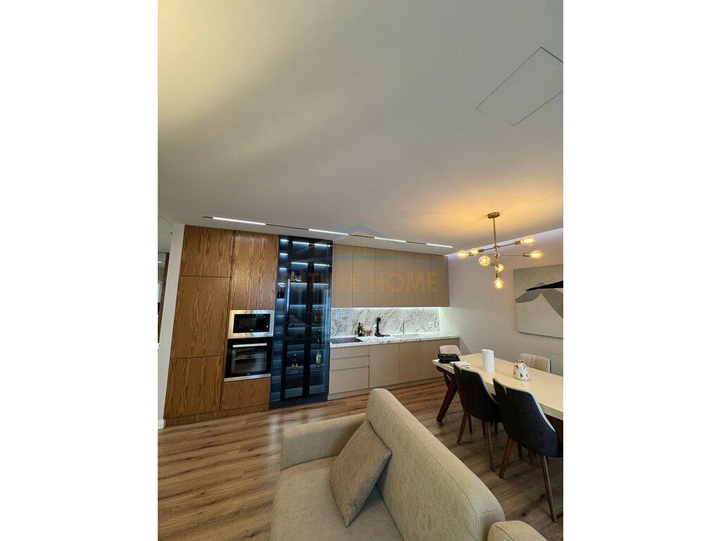 Qera, Apartament 3+1+2+Post Parkimi, Rezidenca Future Home, Tiranë,1,200 €
