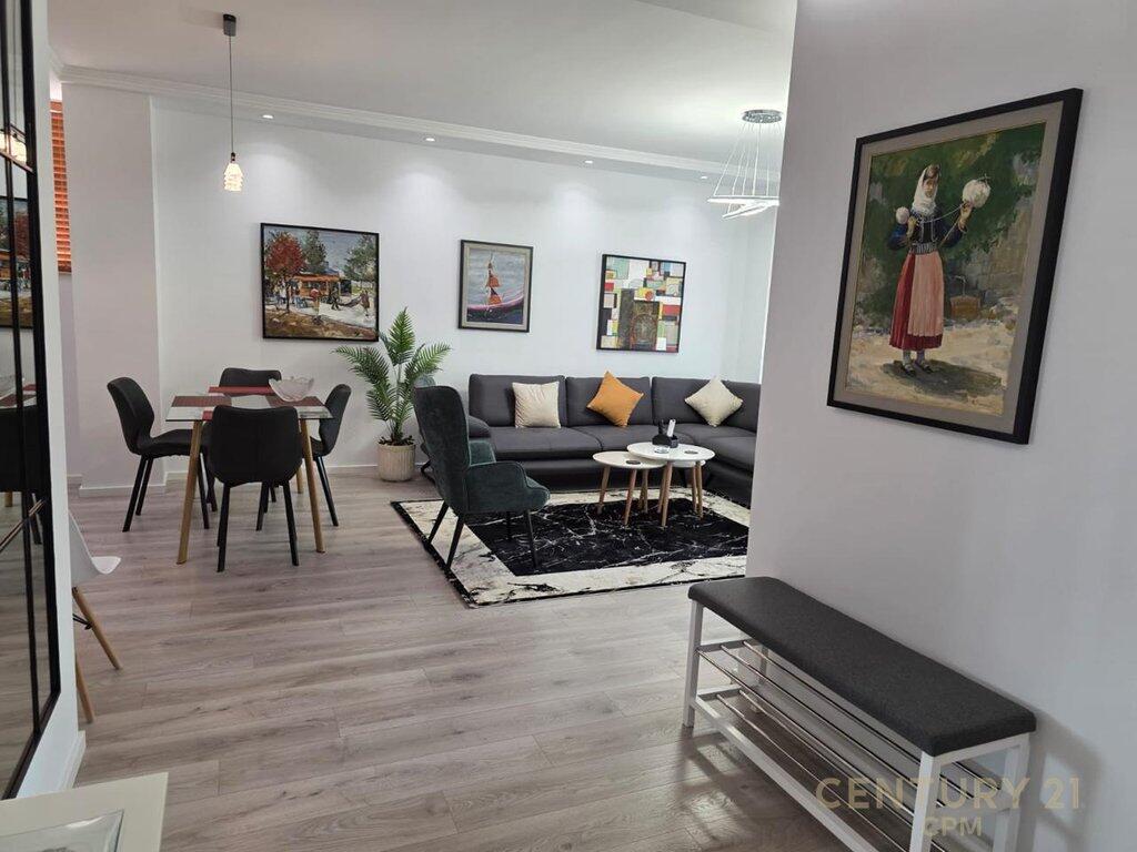 🌟 Appartamento moderno 1+1 in affitto con posto auto in Via Sali, Tirana