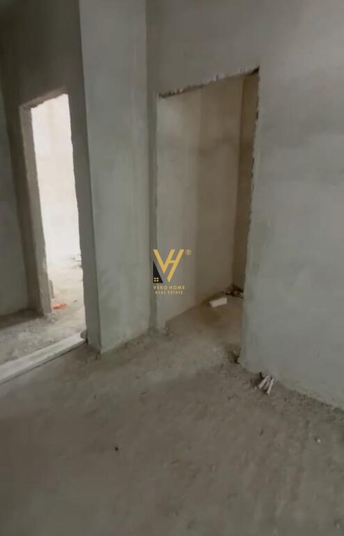 VENDESI APPARTAMENTO 2+1+BLK A SPLENDOR, PORCELLANA 165.000 EURO