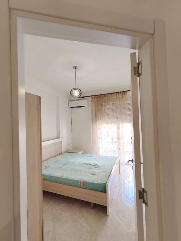 APARTAMENT ME QERA 2+1 GOLDEN PARK 500 EURO