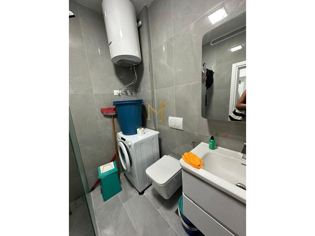 JEPET APARTAMENT I KONVERTUAR NE 2+1 , PLAZH HEKURUDHA!!