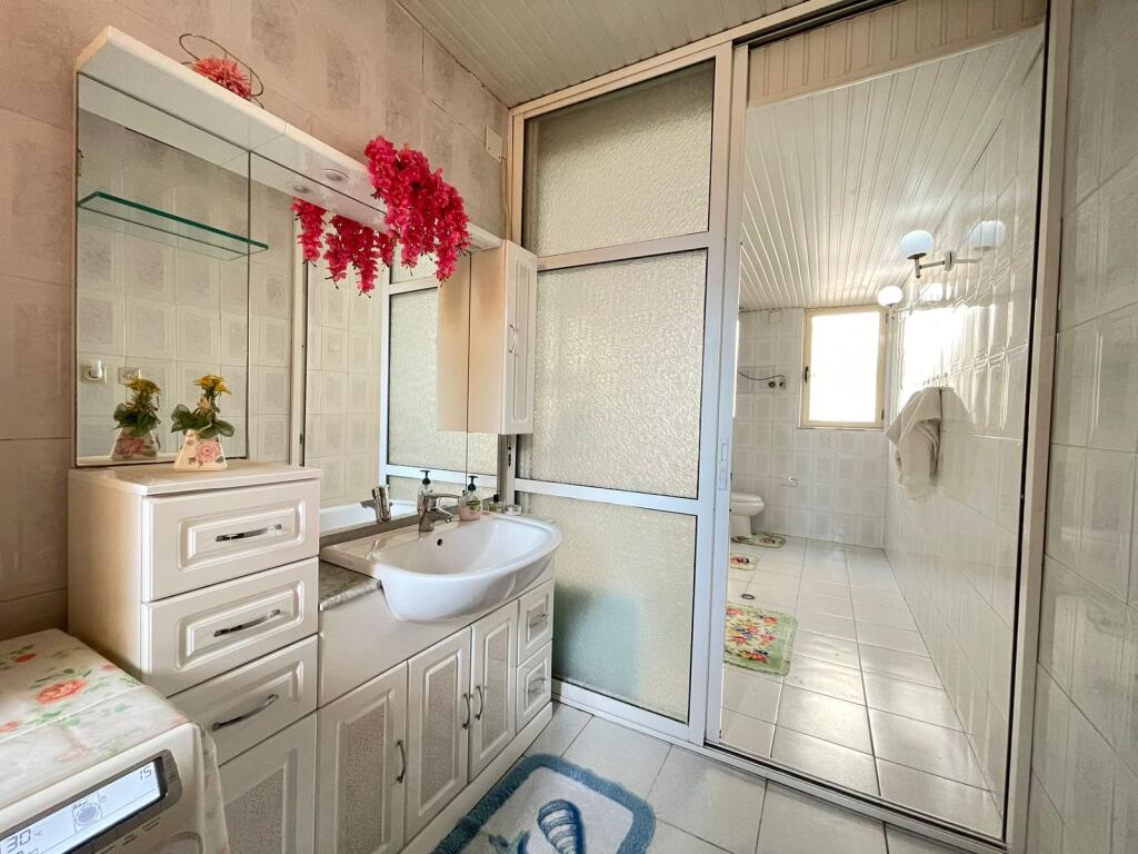 APARTAMENT ME QERA 2+1 TREGU ELEKTRIK 50.000 LEKE