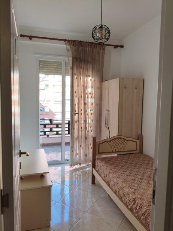 APARTAMENT ME QERA 2+1 GOLDEN PARK 500 EURO