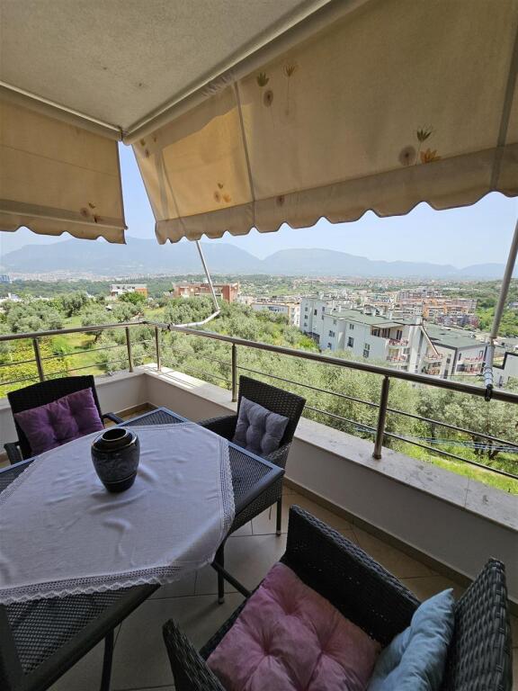 AFFITTASI 2+1+1 LAGO ASCIUTTO 750 EURO