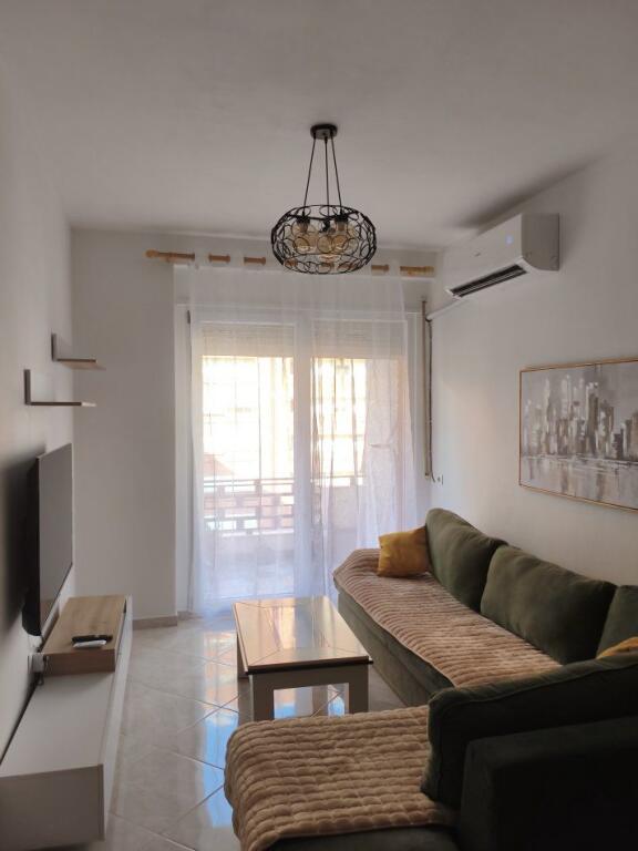 APARTAMENT ME QERA 2+1 GOLDEN PARK 500 EURO