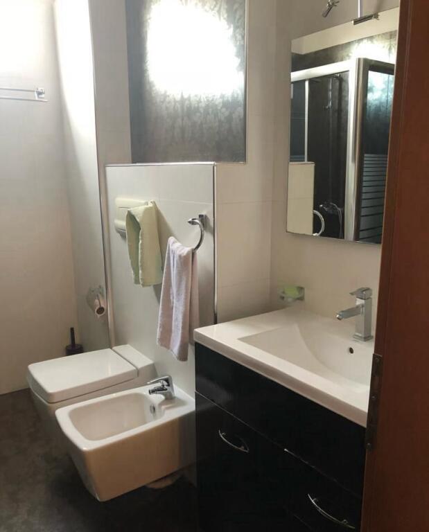 APARTAMENT ME QERA 2+1 RRUGA E DIBRES 65.000 LEKE