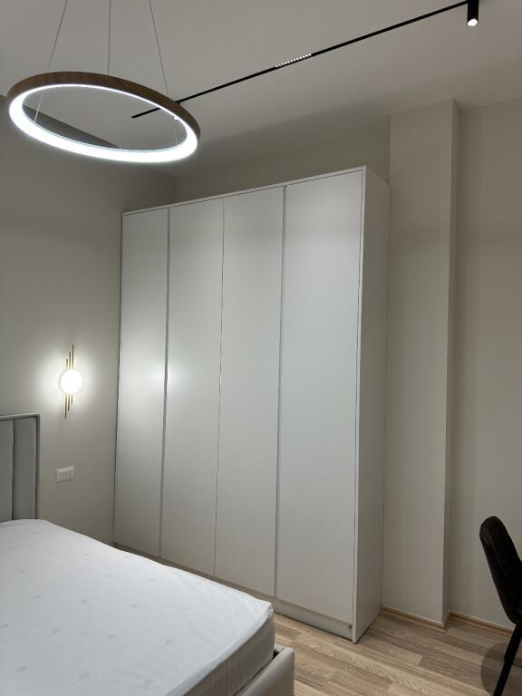 Apartament me qera 2+1