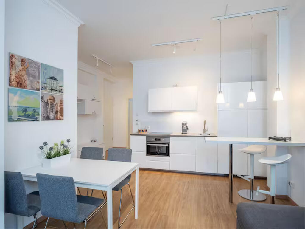 Apartament Me Qera 1+1 Ne Astir (ID B2101233) tirane