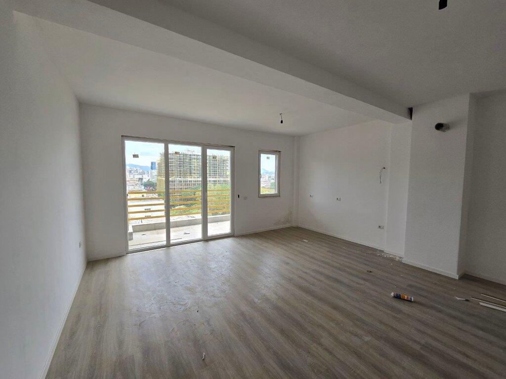 Apartment 3+1+2 for sale in Lapraka (E-88)
