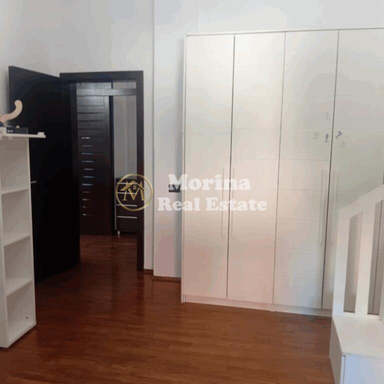 Apartment 2+1 with veranda, Barricades Street in the center of Tirana, 1200 Euro/month.