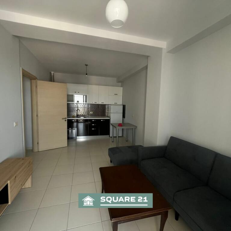 📍 Apartament me Qira – Fresku, Tiranë